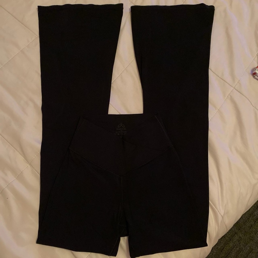 Sunzel crossover flare leggings